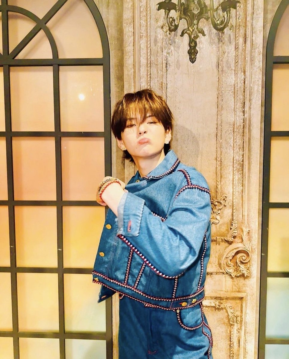 [yg_treasure_official] Instagram Post 230519

🐯: Waving the coco~🫶🏻😍😍

#TREASURE #트레저 #トレジャー #YOSHI <a href="/treasuremembers/">TREASURE</a>