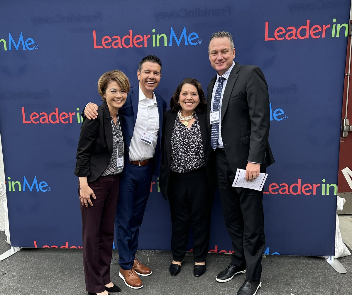 Gabe_Cardenas9's tweet photo. Empowering students and staff @TheLeaderinMe RoseMEad Showcase with @EvergreenWVUSD staff and @WVUSD_Tweet district leaders! Muriel Summers keynote on her vision to let the light shine to empower student leadership was an amazing start to the day! #evergreat #leaderinme @jjkoh4 https://t.co/5xhZ57dF8v