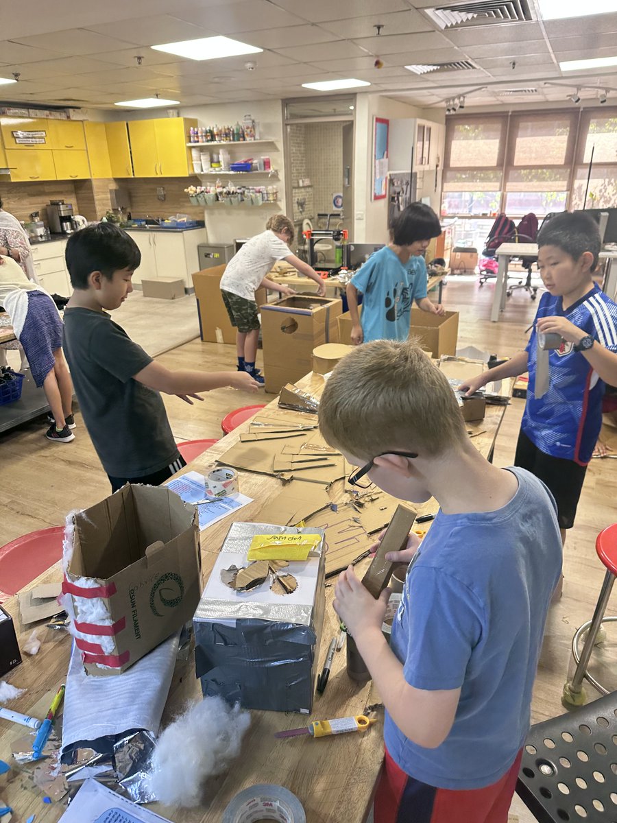 'Grade 4 students at @AESDelhi  are using the makerspace to create future fashion with recyclable materials. They only speak in Spanish or French to develop their vocabulary and communication skills.🌍👕🌱 #Education #Creativity #Sustainability'
