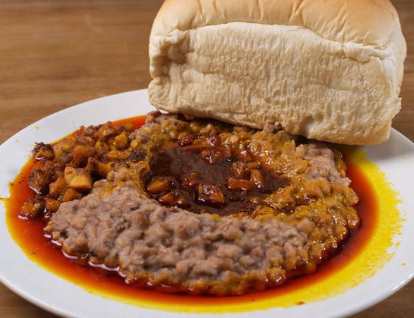 Teegirlheo's tweet photo. My favourite Nigerian meals
1. Aganyin beans and bread https://t.co/g11vsSk1X3