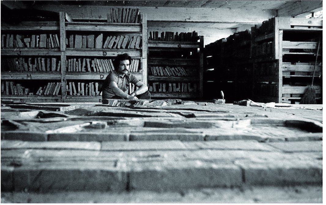 [AVANCE] El enorme mural que el artista José Luis Zumeta regaló a Usurbil ha cumplido 50 años. ¿Cómo fue el proceso de creación? Su hija Usoa y Mikel Onaindia han investigado y este domingo lo contamos en 7K.