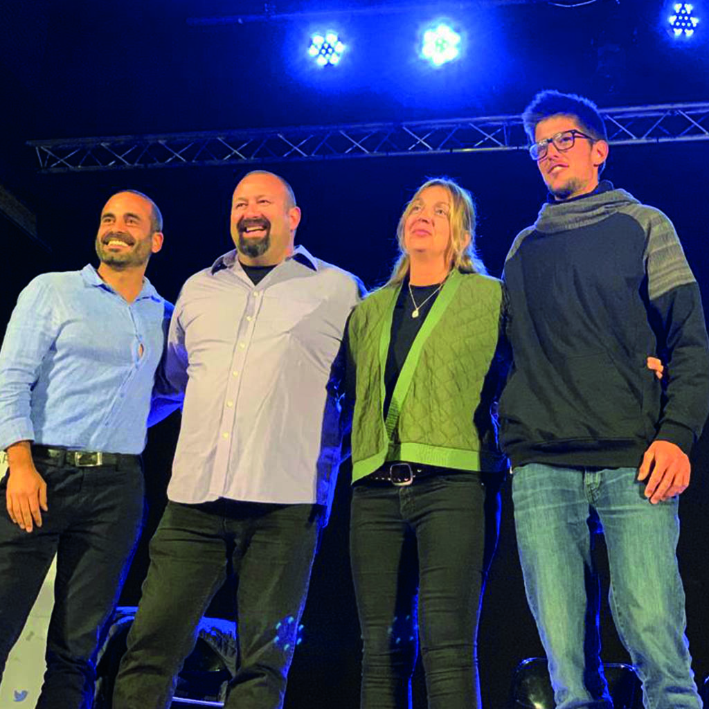 Sumem_Sort's tweet photo. El debat polític entre els candidats a l'alcaldia de Sort ahir dijous 18 de maig. Volem felicitar a totes les forces polítiques per la seva participació i també a Pallars Digital per l'organització. Una oportunitat d'exposar idees, programes i propostes des del debat.
#sumem_sort https://t.co/uEKM9BLe7l