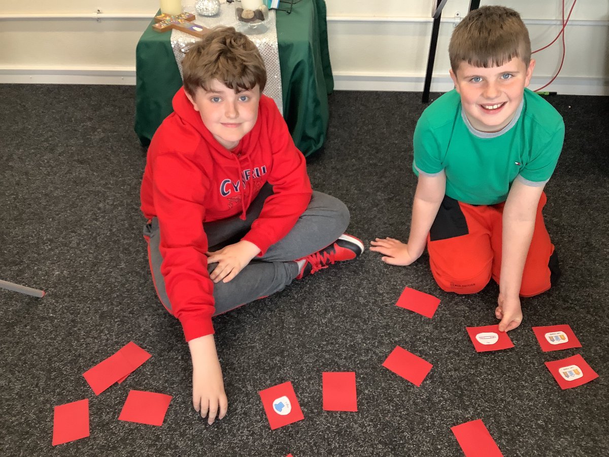 Class 6 have made some Welsh language games for Class 2 pupils to practise their recall of vocabulary. Here are some pupils testing the game to ensure it works! #serenysbarcday #Ambitiousandcapablelearners