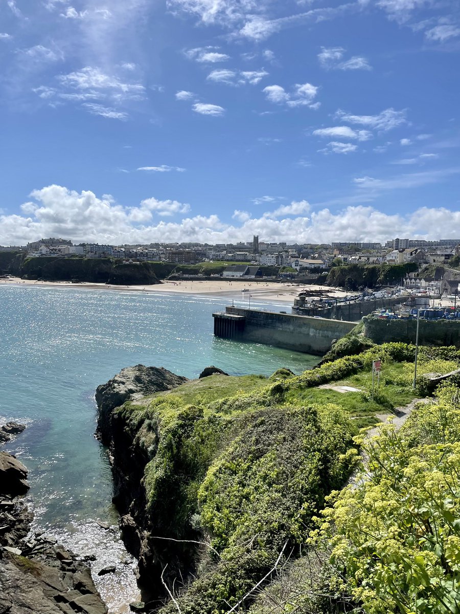 A glorious spot in Newquay for boat watching and enjoying the view at Fly Cove. #Newquay #loveCornwall #Cornishfishing @BBCCornwall @beauty_cornwall @Tourism_Newquay
