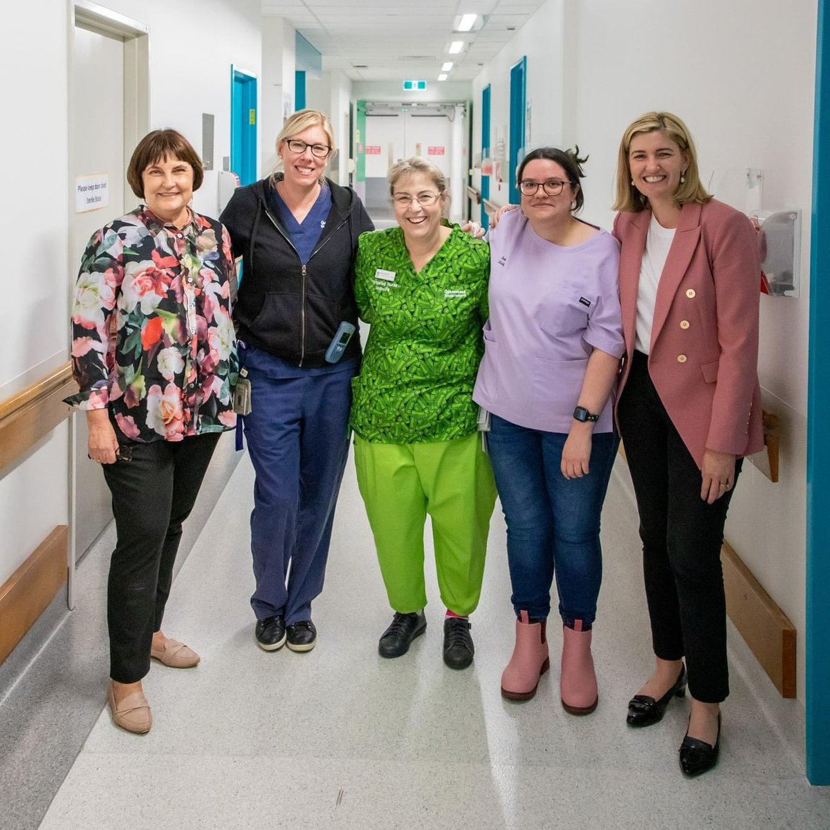 a_palaszczuk's tweet image. On her first full day as Health Minister, @ShannonFentiman visited Gladstone and Mackay to speak to patients and frontline health workers.

We’re working hard to deliver world-class healthcare for every Queenslander, no matter where they live.