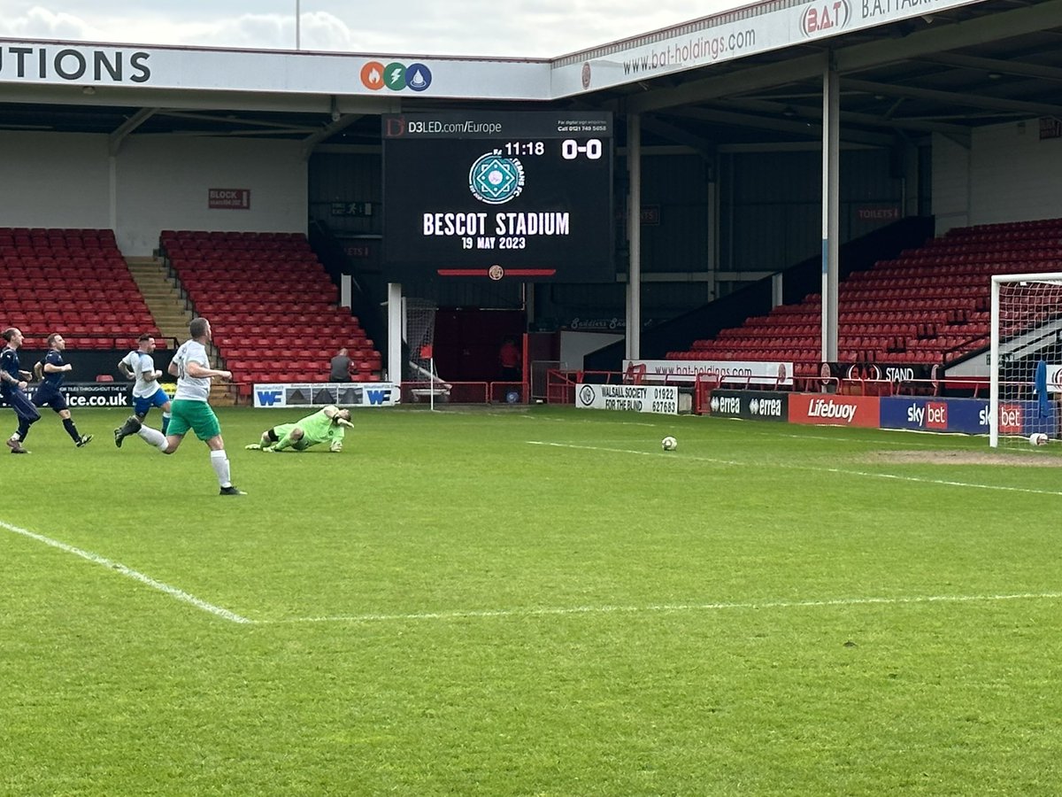 <a href="/SSchofield9/">Stuart Schofield</a> puts the home side 1-0 ahead at the Bescot Stadium