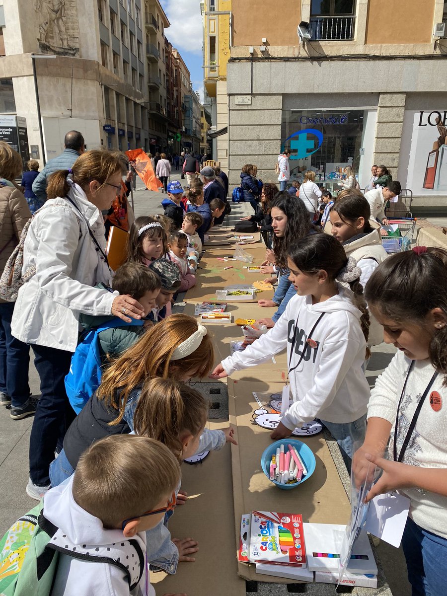 CEIPCandelaria's tweet photo. ¡Nuestros alumnos  son unos verdaderos amantes de la lectura! 📚🤩 Nos encanta ver cómo se involucran en  las actividades del día “El poder de la lectura”#zamoralee https://t.co/pOgl8PPQ2r