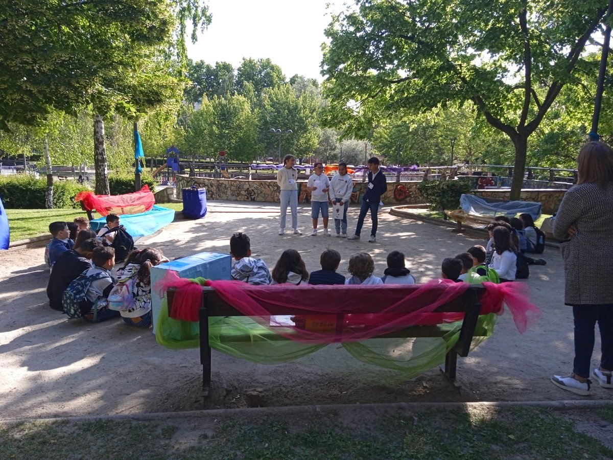 CEIPCandelaria's tweet photo. ¡Nuestros alumnos  son unos verdaderos amantes de la lectura! 📚🤩 Nos encanta ver cómo se involucran en  las actividades del día “El poder de la lectura”#zamoralee https://t.co/pOgl8PPQ2r