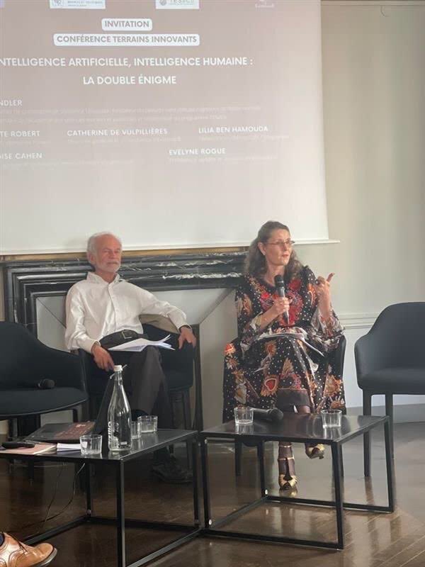 EvelyneRogue's tweet photo. "#IA, un outil d'apprentissage personnalisé adapté aux forces, faiblesses et intérêts des élèves. Une utilisation consciente de ses limites permet une efficacité accrue et un rythme adapté. l'IA aide mais ne remplace pas le rôle vital des enseignants. #EduTech @elieallouche https://t.co/Y4t4Z05wjK