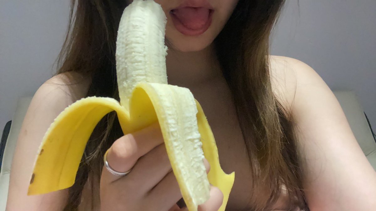 Fernand15156316's tweet photo. 干嘛要克制自己的欲望呢？确定不主动联系我吗，你又不是每次都能遇到我  。 

 有喜欢的可以加我QQ，我们从QQ开始好不好？ https://t.co/Sx5bVVCqgw