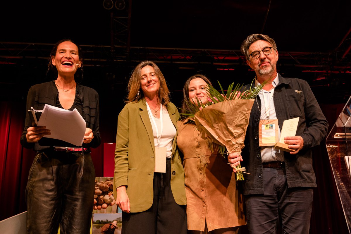 LOBODIS (@lobodiscafe) on Twitter photo Merci <a href="/MaxHavelaarFr/">Max Havelaar France</a> pour ce prix qui récompense 30 ans d'engagement pour un commerce plus juste, qui prend en compte l'ensemble des maillons d'une chaîne alimentaire. C'était il y a 30 ans en #Bretagne Nous mettions sur le marché le premier #cafe #equitable cultivé au Guatemala Merci <a href="/MaxHavelaarFr/">Max Havelaar France</a> pour ce prix qui récompense 30 ans d'engagement pour un commerce plus juste, qui prend en compte l'ensemble des maillons d'une chaîne alimentaire. C'était il y a 30 ans en #Bretagne Nous mettions sur le marché le premier #cafe #equitable cultivé au Guatemala