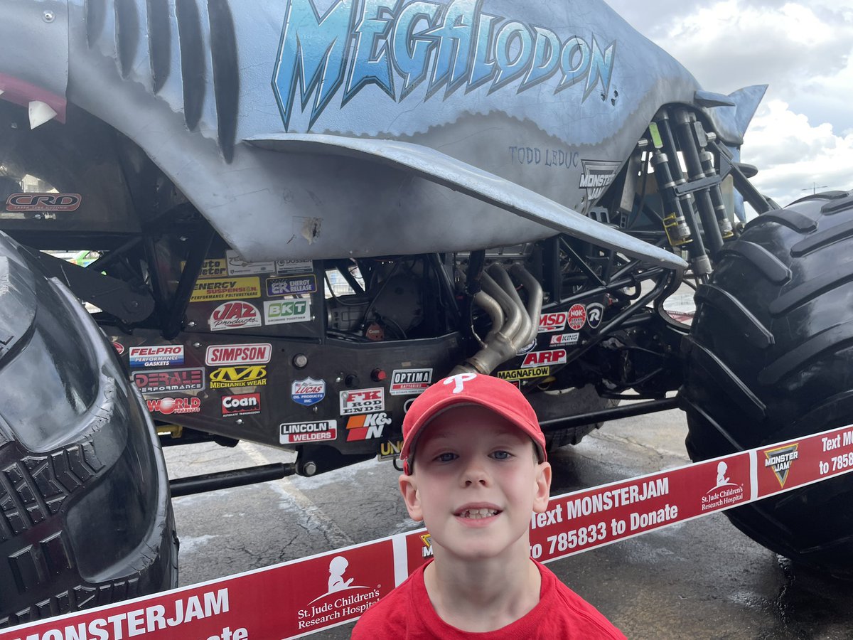 kaitymidiri's tweet photo. @MonsterJam could you explain to my son (6) how a monster truck is able to do a backflip? He wants to teach his class how they can flip for his learning fair project. Thanks!!! https://t.co/k66n1JmqTh