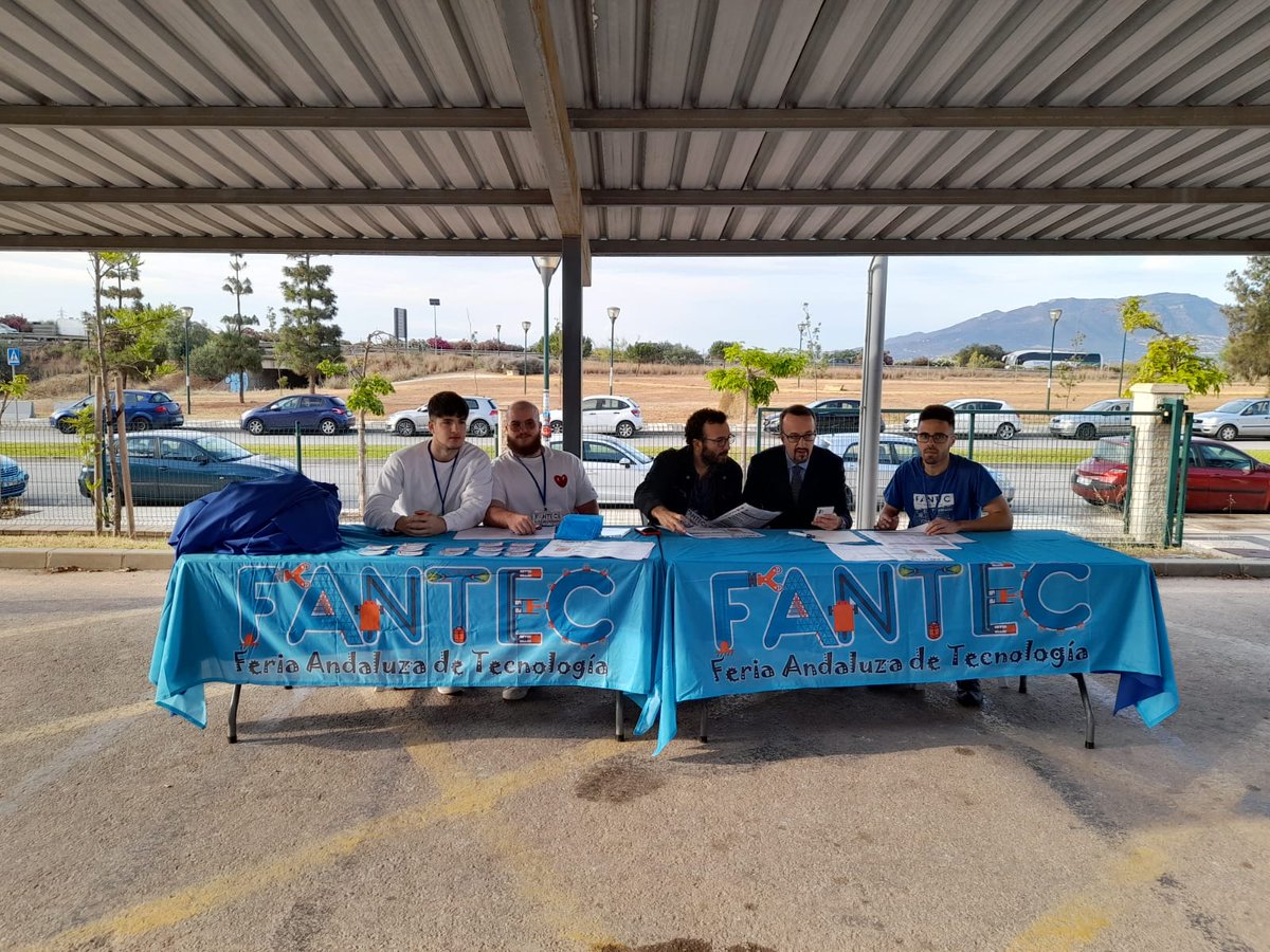 CEP de Málaga (@cepmalaga) on Twitter photo El alumnado de 80 centros seleccionados de toda Andalucía participan en la "VIII Feria Andaluza de Tecnología" exponiendo en sus stand los Proyectos STEM desarrollados durante el curso escolar 2022- 2023 a los 2.800 asistentes a la feria ¡Enhorabuena! <a href="/educacionmlg/">Desarrollo Educativo Málaga</a> <a href="/EducaAnd/">Consejería Desarrollo Educativo y FP</a> El alumnado de 80 centros seleccionados de toda Andalucía participan en la "VIII Feria Andaluza de Tecnología" exponiendo en sus stand los Proyectos STEM desarrollados durante el curso escolar 2022- 2023 a los 2.800 asistentes a la feria ¡Enhorabuena! <a href="/educacionmlg/">Desarrollo Educativo Málaga</a> <a href="/EducaAnd/">Consejería Desarrollo Educativo y FP</a>