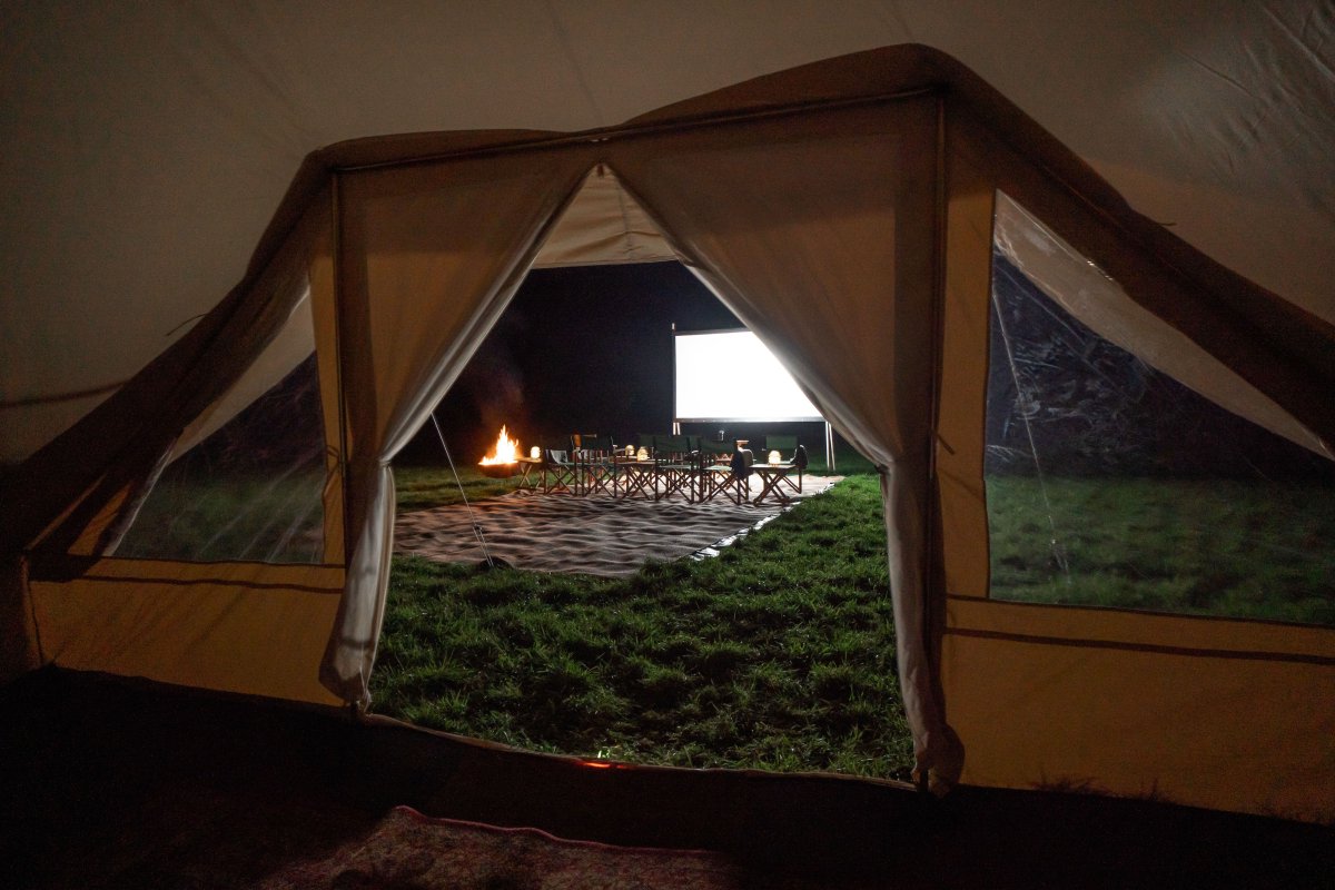 Resonateeventss's tweet photo. Featuring our outdoor cinema hire, whether you're looking to host a family-friendly movie night or a romantic date night under the stars, our cinema hire package is the perfect choice.

Explore the wide range of options - https://t.co/tPRSVqIXc7

#Resonateevents #Outdoorcinema https://t.co/etJLVQdhcs
