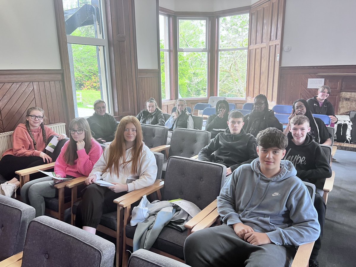 Braidhurst_DYW's tweet photo. Excellent presentations all round from both @braidhurst clans this morning to all staff, including @LochEilCentre &amp; @dhlukfoundation .

Pupils outlined their journey &amp; personal challenge throughout the week, drawing attention to key employability skills that they have developed🤩 https://t.co/zXXjuh9lrR