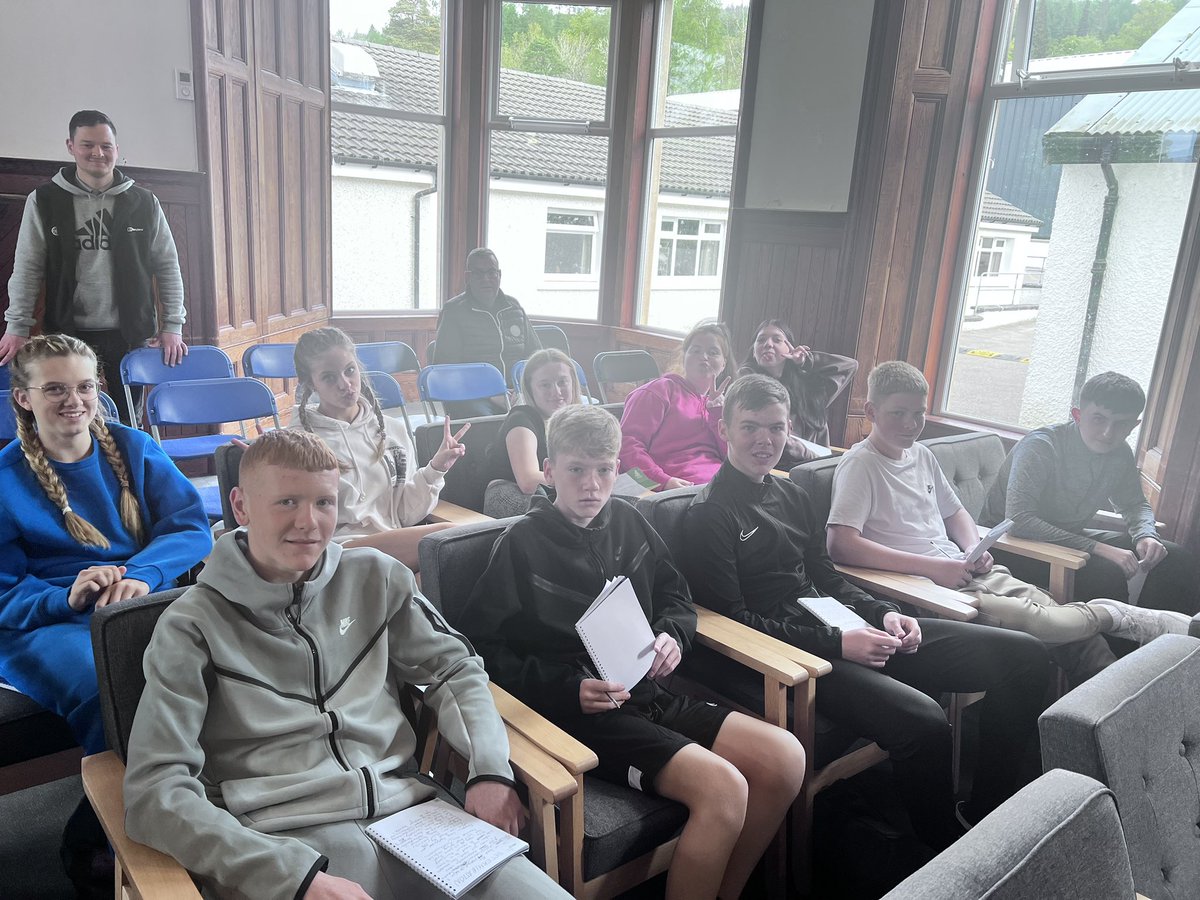 Braidhurst_DYW's tweet photo. Excellent presentations all round from both @braidhurst clans this morning to all staff, including @LochEilCentre &amp; @dhlukfoundation .

Pupils outlined their journey &amp; personal challenge throughout the week, drawing attention to key employability skills that they have developed🤩 https://t.co/zXXjuh9lrR
