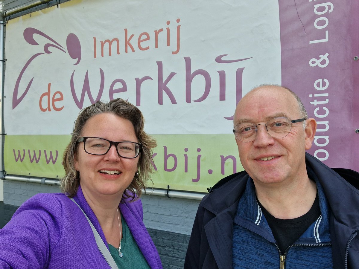 Met <a href="/H_Schonewille/">Harold Schonewille ♫</a> naar <a href="/DeWerkbij/">Imkerij de Werkbij</a> en waarom we daar waren vertellen we (nog) niet.....maar fijn bijgepraat en ideeën uitgewisseld. Bedankt voor de koffie!!!