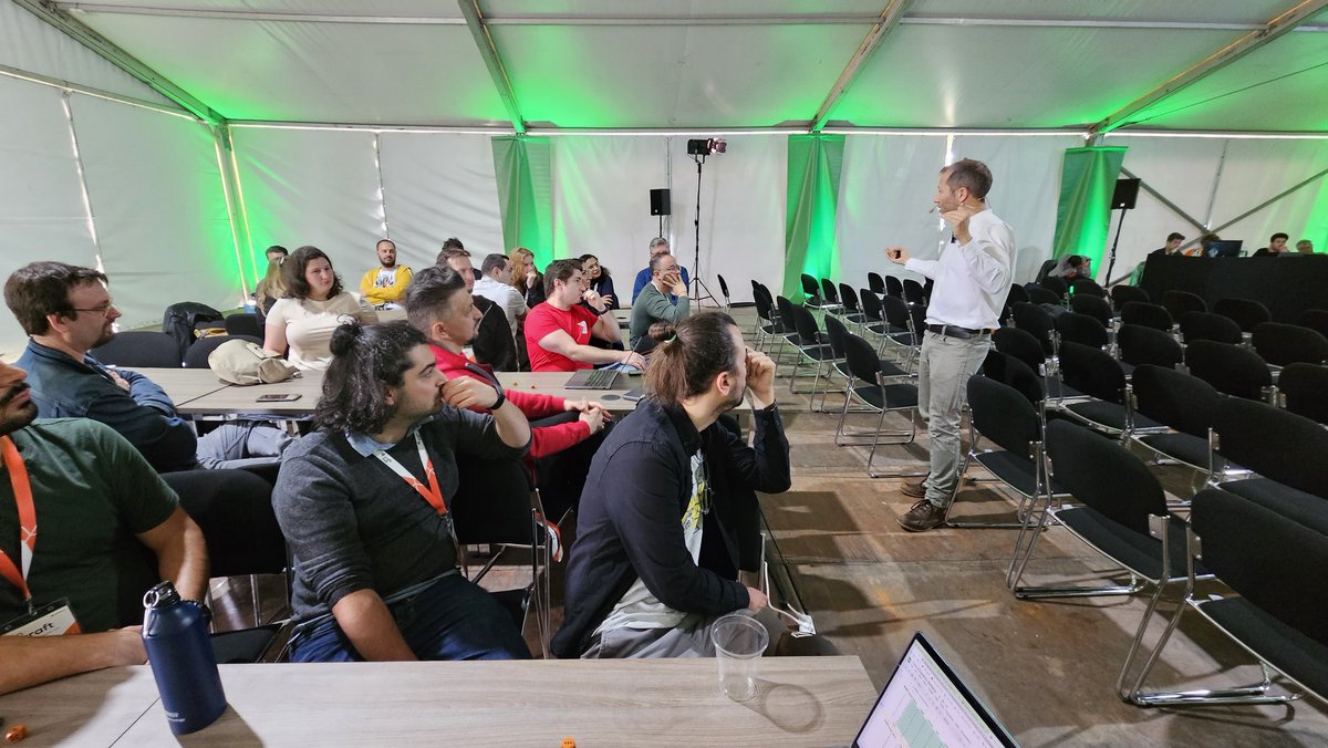 We think that the mathematical model of reality will be more real of reality 😁🙂🤷🏻‍♀️🩷 <a href="/jacoporomei/">Jacopo Romei</a> #craftconf <a href="/CraftConf/">Craft Conference</a>