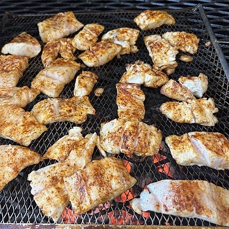meathead's tweet photo. Grilled Fish Tacos are the ultimate summer dinner. "Jim White," veteran Pitmaster Club member, did his first cook in his new outdoor kitchen and made this beautiful fish.
Get Meathead's Method for Ultimate Fish Tacos here: https://t.co/pnZQfXjOUb
#fishtacos #grillfish #recipe https://t.co/7uL46NxND9