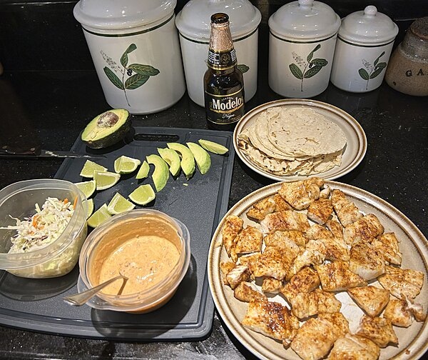 meathead's tweet photo. Grilled Fish Tacos are the ultimate summer dinner. "Jim White," veteran Pitmaster Club member, did his first cook in his new outdoor kitchen and made this beautiful fish.
Get Meathead's Method for Ultimate Fish Tacos here: https://t.co/pnZQfXjOUb
#fishtacos #grillfish #recipe https://t.co/7uL46NxND9
