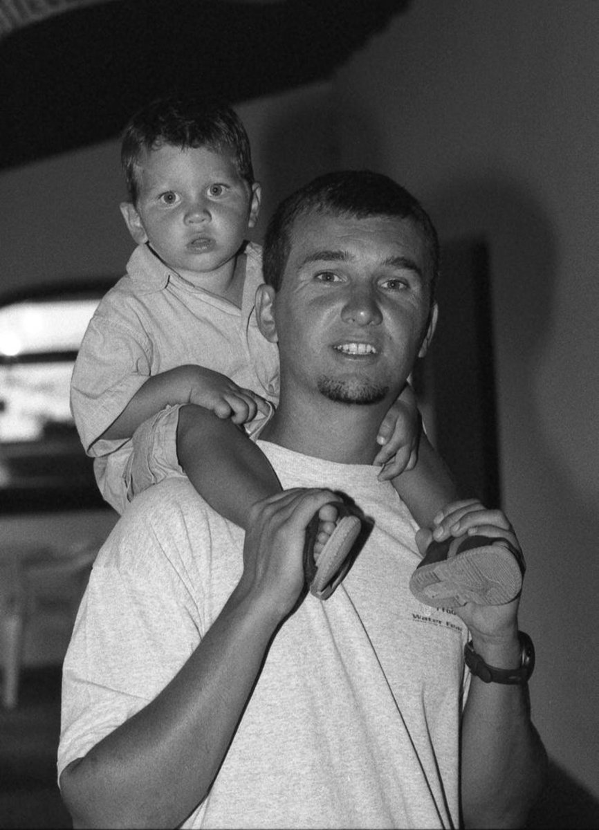 MaestrelliAndy's tweet photo. Il ricordo di te sempre dentro di me 
Auguri angelo mio +60 https://t.co/0C4QUnchuA
