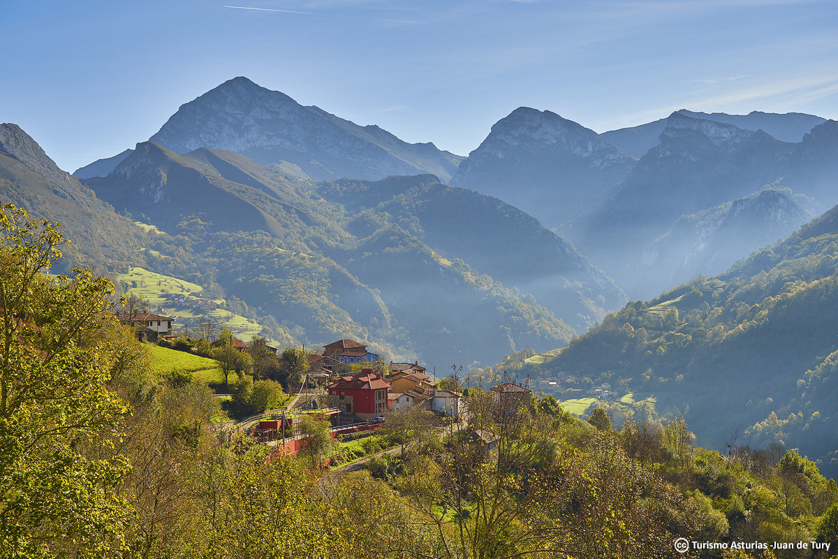 TurismoAsturias's tweet photo. Unas imágenes para enamorarte del 𝗣𝗮𝗿𝗾𝘂𝗲 𝗡𝗮𝘁𝘂𝗿𝗮𝗹 𝗱𝗲 𝗣𝗼𝗻𝗴𝗮
➤ https://t.co/kOd7EQwu5l https://t.co/U5NJtqoViH