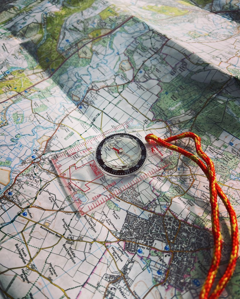Just getting ready to introduce some children into the delights of map reading and navigation 🧭👍#compass #navigation #naturalnavigation #newskills #outdoorlearning @AvonwoodYear3 @AvonwoodHead