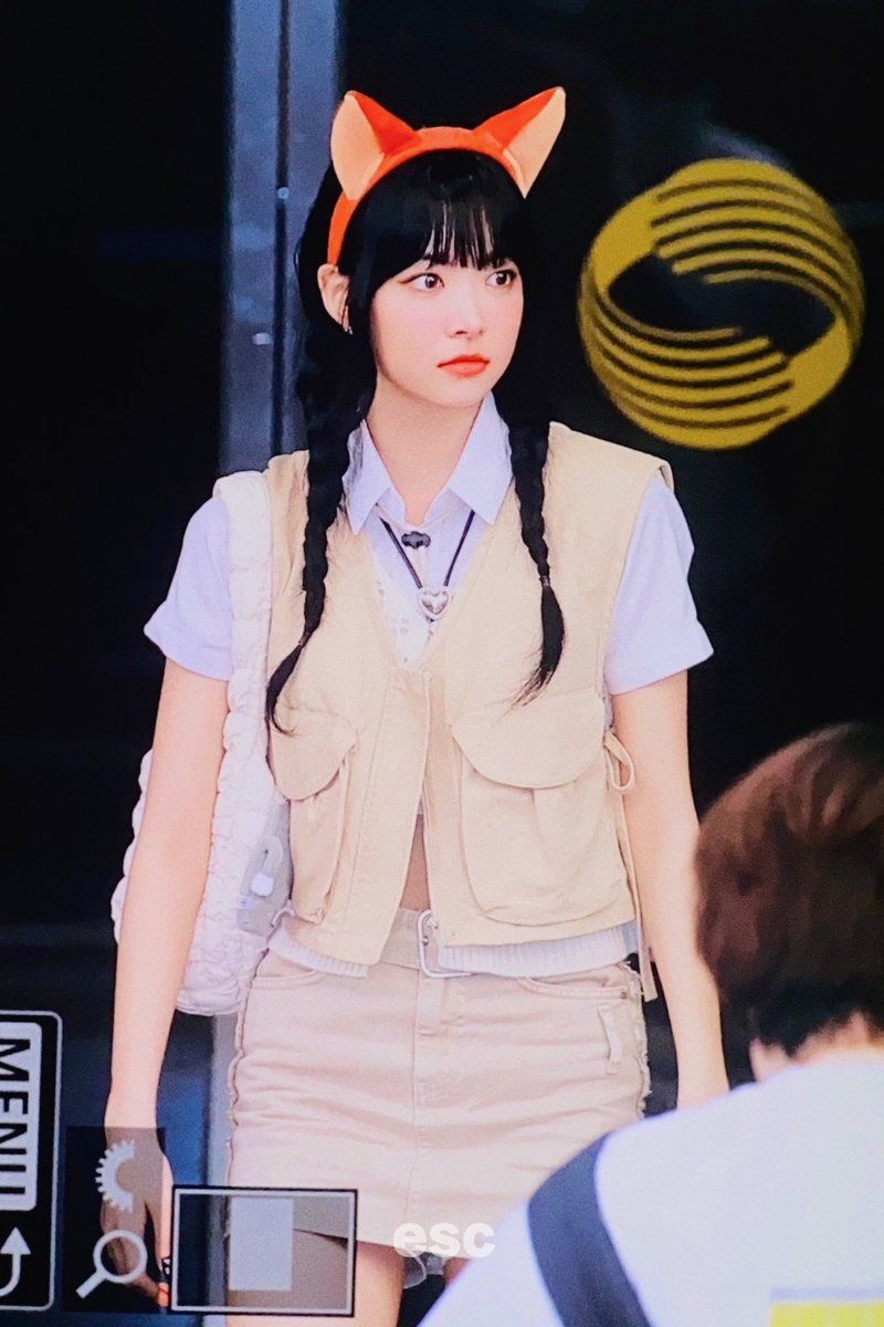230519 퇴근!
 #홍은채 #은채 #LE_SSERAFIM #르세라핌