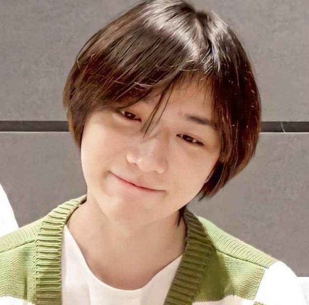 cbgstwt's tweet photo. a thread of beomgyu's bread smile because it's the cutest thing ever :] https://t.co/wkYpQzC7FI