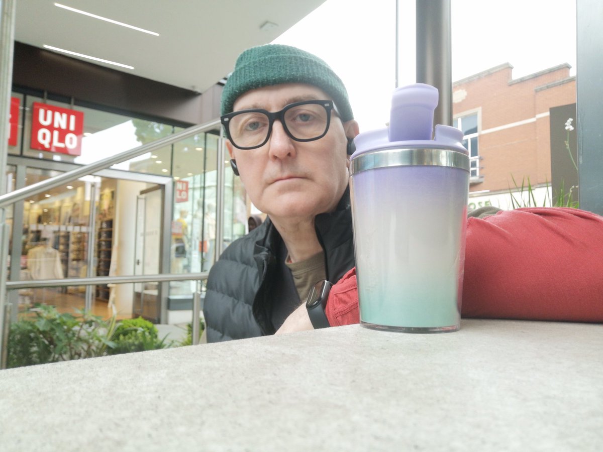 rockaper's tweet photo. £7 tiger Tiger mug for my free Waitrose latte
#needsmust
#coffeeoutside
#freegan https://t.co/wo26K1guFg
