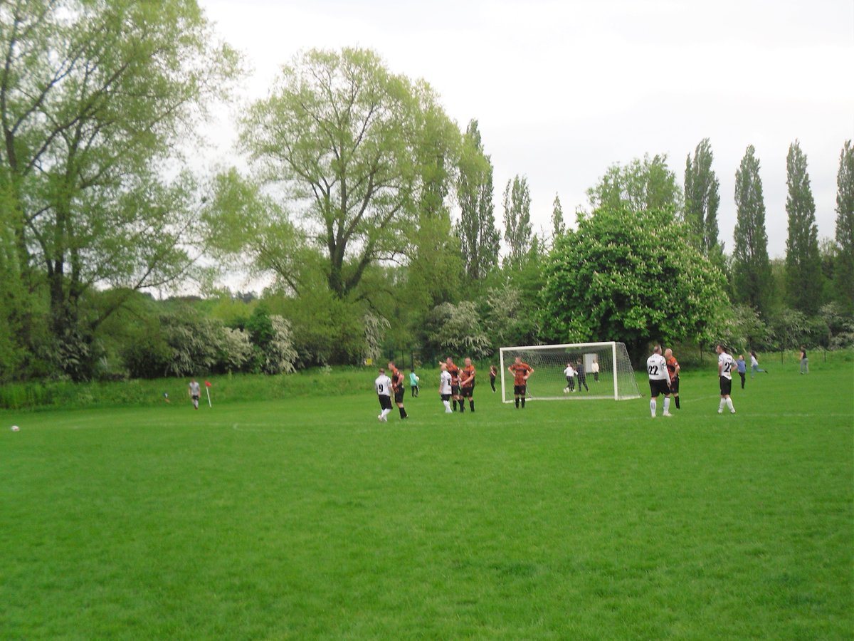 higgs340's tweet photo. @hujfchornets Pitches prepped  for Week 2  of our Super Senior Soccer + Vets league at the Arena and more of the same very exciting games as last week on the cards with 4 evenly matched squads. 7pm, Beer V Champagne - Peaky V Scrapyards. Good luck all🐝⚽️👍 https://t.co/qz46XLrmOa