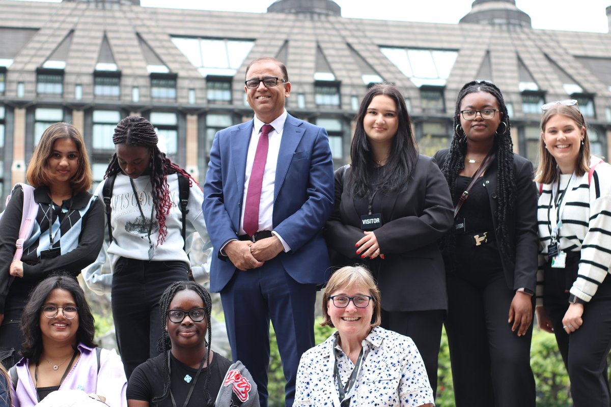 SVPEnglandWales's tweet photo. We were delighted to meet with @YasinForBedford earlier this week. Our young Vincentians visited the House of Commons and shared their questions and concerns.
They spoke about #MentalHealth, the #CostOfLivingCrisis and the need to educate young people about politics https://t.co/2LXBzdfmCT