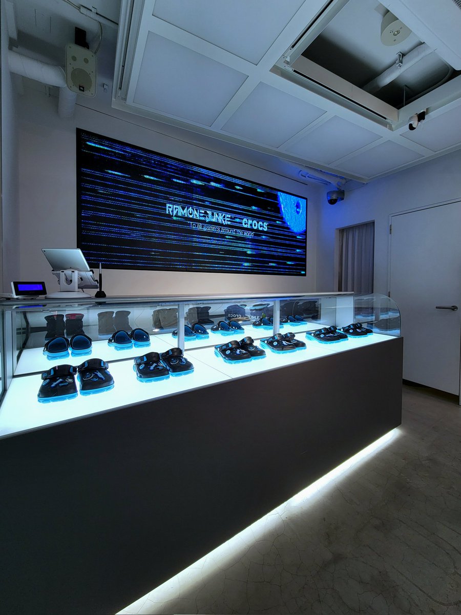 RamuneJunkie_'s tweet photo. RAMUNE JUNKIE×Crocs
"POP-UP STORE EVENT"
2023.5.20(sat) 

イメージモデルのyunocyを
一日店長に迎えたポップアップストアが一日限定でオープンいたします。

詳細はコチラ↓
https://t.co/GrpESwPMaJ

#RAMUNEJUNKIExCrocs #Crocs #RAMUNEJUNKIE
#クロックス #コラボ #yunocy https://t.co/8SkiZSjM9r