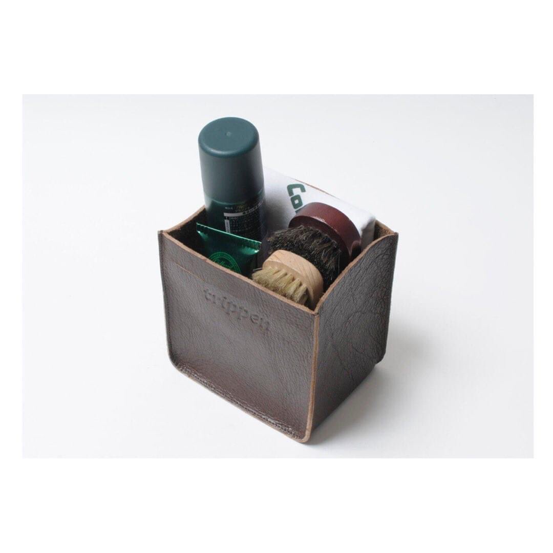 trippen_japan's tweet photo. "Care box order"
5/20(sat)〜5/28(sun)
trippenで扱っているCollonilのベーシックなケア用品を入れるのにぴったりな大きさの、trippenオリジナルcare boxができました。
通常販売は行わず、5/20(土)〜5/28(日)の期間限定で各直営店舗にて受注販売を行います。
#trippen
#トリッペン
#carebox
#box https://t.co/JE5Tds3F9j