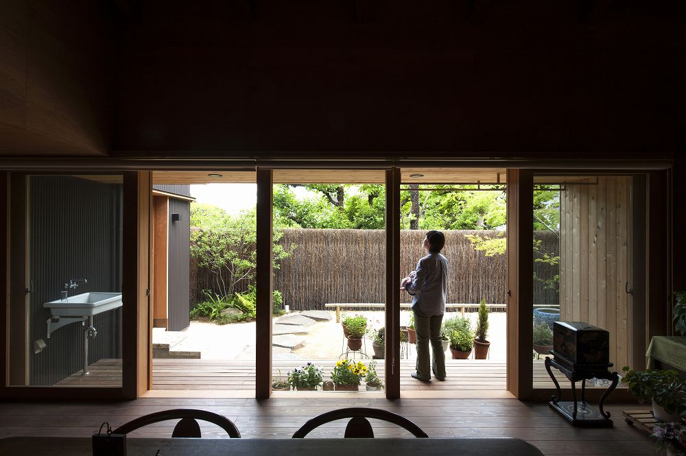 Hometricks_co's tweet photo. Kinjo House
บ้านไม้ญี่ปุ่นสีดำ มีสเน่ห์ โดดเด่น น่าค้นหา
.
#HomeTricks พาชมบ้านสวยจากประเทศญี่ปุ่น
บ้านที่ตั้งอยู่ เมืองนิชิโอะ จังหวัดไอจิ
ถูกออกแบบโดย nobuyasu hattori
ให้กลายมาเป็นบ้านไม้สองชั้นที่โดดเด่น
ด้วยการเลือกใช้สีดำ มีสเน่ห์ และน่าค้นหา
.
https://t.co/2qLjxUNuxe https://t.co/fPQGtCQcQL