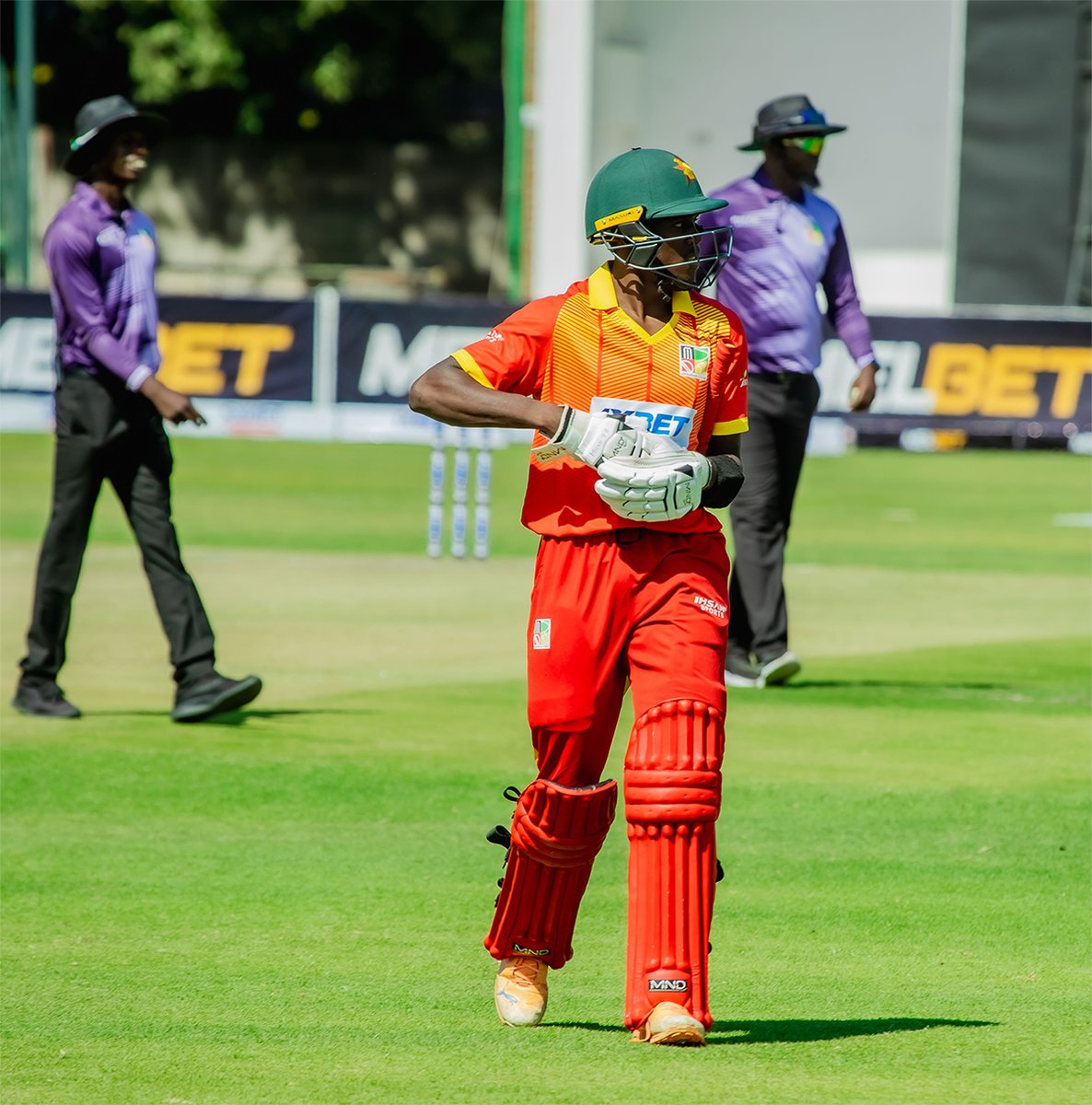 ZimCricketv's tweet photo. #2ndOneDayer - After 35 overs, Zimbabwe Select are 196/9
(Muzarabani 17*, Chatara 10*)
Live streaming π https://t.co/19vg7Y7UrK
#ShaheensInZim https://t.co/s8OhssPWT9