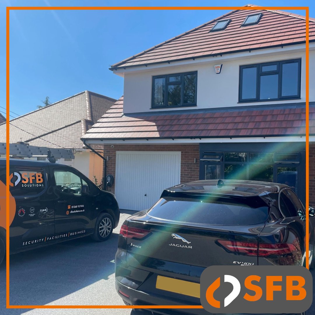SfbSolutions's tweet photo. Brand new alarm fitted for this lovely property. Now this property is fully protected round the clock! This brand new alarm sends instant alerts and notifications directly to your phone,  so you can feel protected wherever you are.🏠

#SecuritySystem #SecuritySolutions https://t.co/u9nMztPY6o
