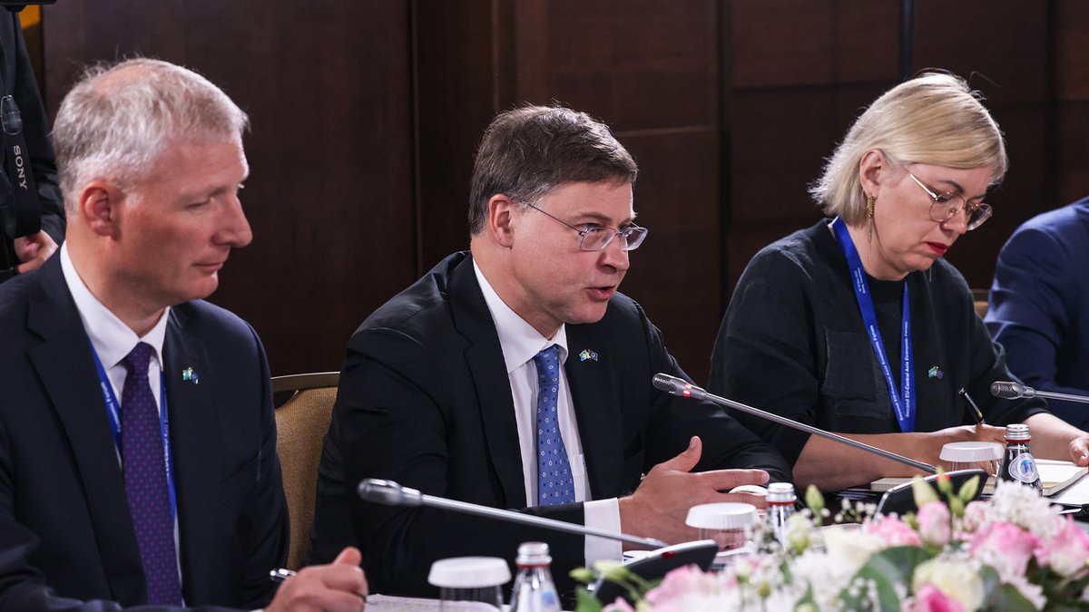 EUinKazakhstan's tweet image. Today, #EU and #Kazakstan signed the “EU–Kazakhstan Cooperation Facility” Financing Agreement. It is planned to implement projects amounting to 9 million euros to various economic sectors in Kazakhstan within the framework of this document. 
#EUCA23 #EUinKZ