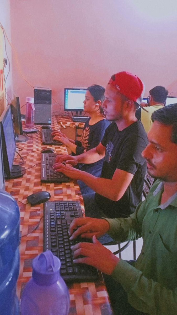 AkshayComputer9's tweet image. For a bright IT future, Join akshay computer institute
#computerscience #informationtechnology 
#akshaycomputerinstitute
#hindaun