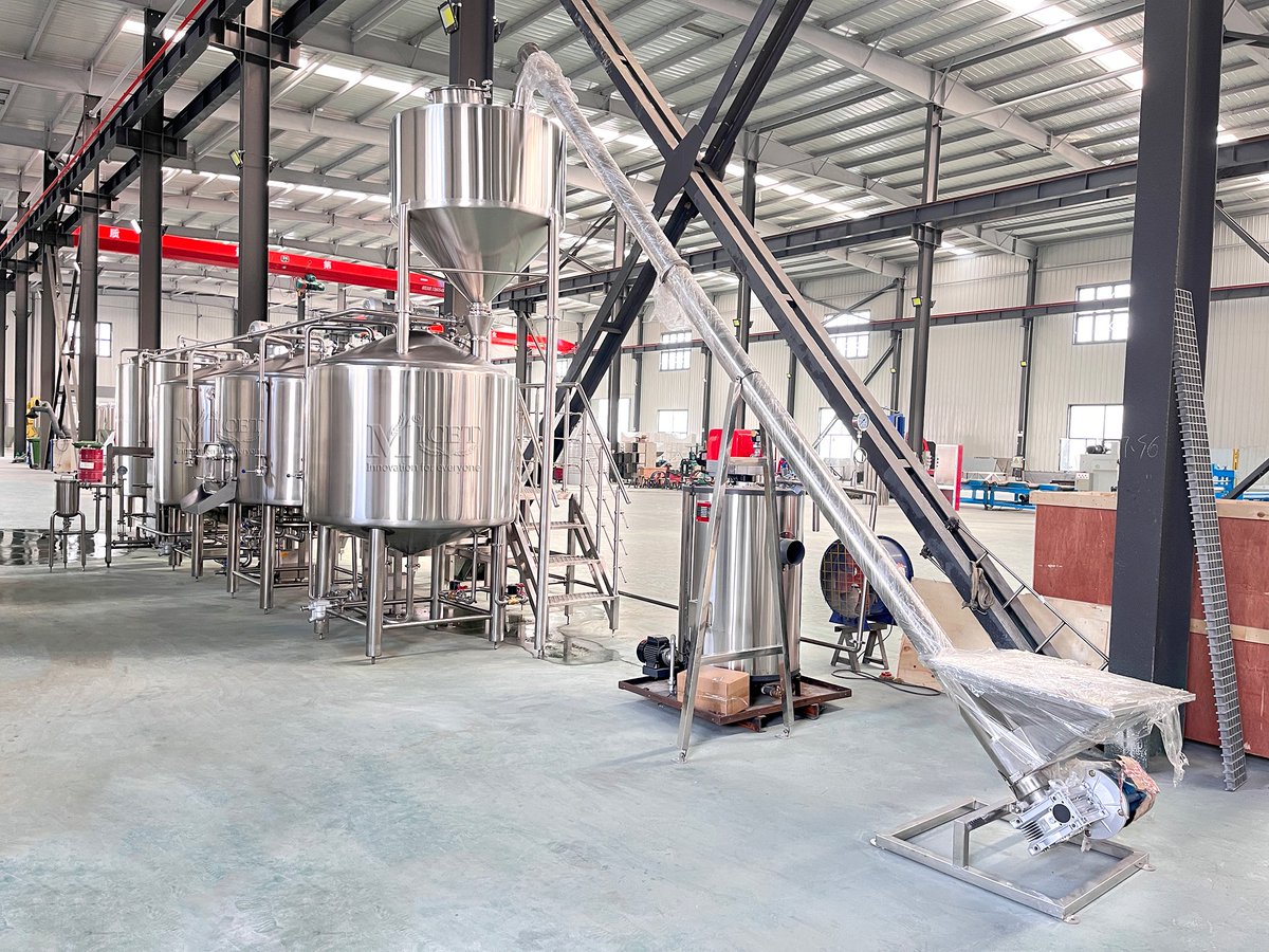 cnbrewequipment's tweet image. Glad to see our 1000L equipment has been successfully installed in Dubai!

#brewhouse #brewery #fermenter #brewer #micet #brewingequipment #mashtun #unitank