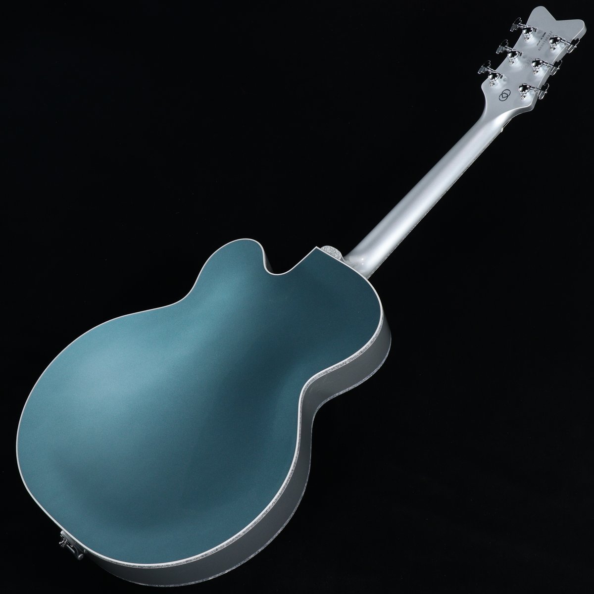 1484shibuya's tweet photo. 【#再入荷】#Gretsch / G6136T LTD 140th Double Platinum Falcon 140周年モデルのWプラチナファルコン！特別な仕様で細かな所にこだわりが詰まっています！サイドポジションは蓄光で光ります。
美しさとプレイアビリティを併せ持つ素敵な1本です！
https://t.co/moLsLNxMDY https://t.co/m7nExigrAe
