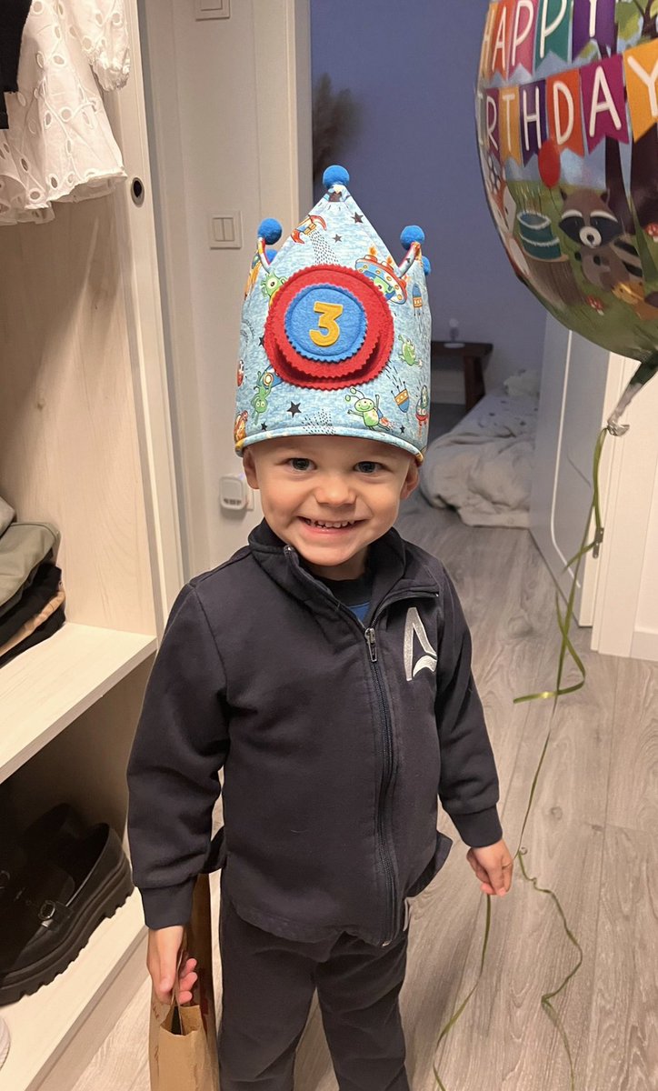 PokeR "X" tweet media