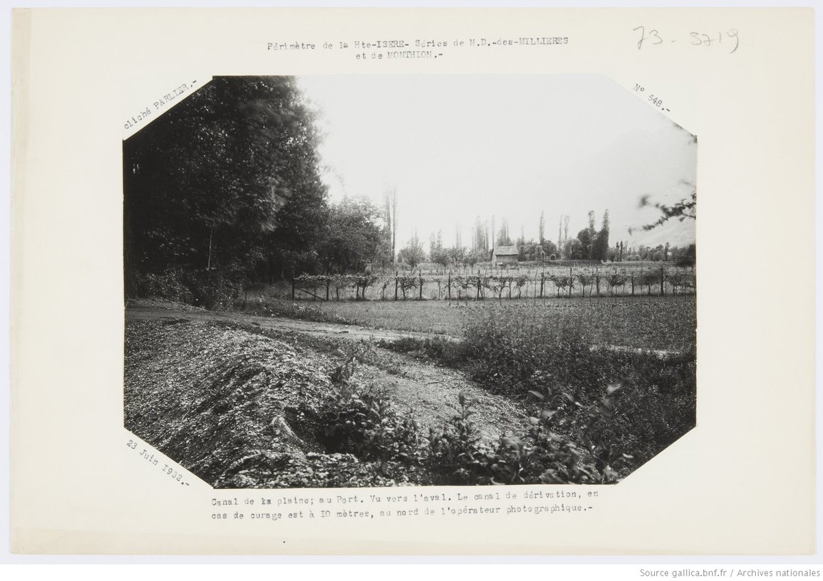 BotBNF's tweet photo. Canal de la plaine, au port. Vu vers l'aval. Le canal de dérivation, encas de curage est à 10 mètres, au nord de l'opérateur photographique. N° 648. / Parlier, 1932 https://t.co/oCpcToyl3w https://t.co/3igabUWonF