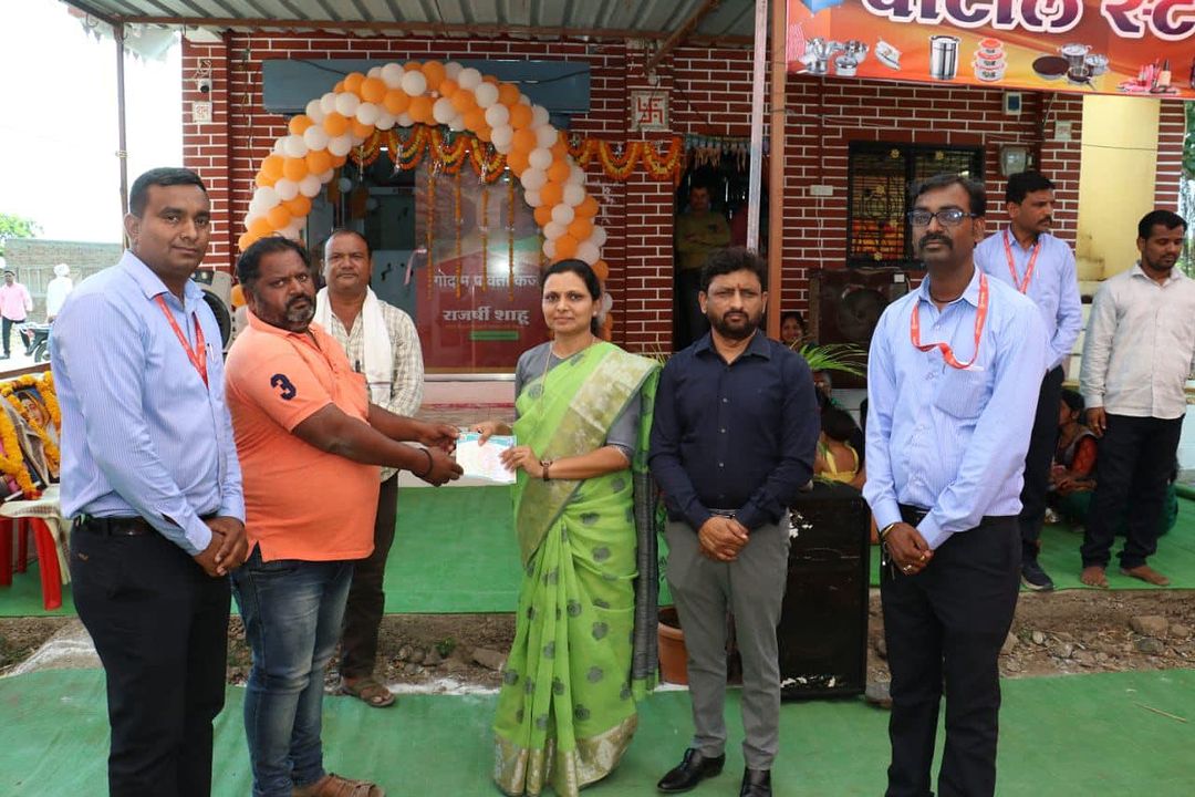sunilshelke92's tweet photo. Rajarshi Shahu Rural Co-Operative Credit Union at #Kothali (Tal: Motala) Branch opening was held today.
With this Rajarshi Pay QR Code distribution also took place.For this event different dignitaries from various other fields were present.💐
#buldhana #opening #shahu #kharghar https://t.co/Uyhn81pZgl