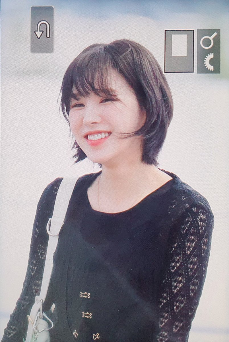 wenever940221's tweet photo. 230519 ICN 손승완 내 심장의 주인🤣
#웬디 #WENDY https://t.co/QxNH2BC46p