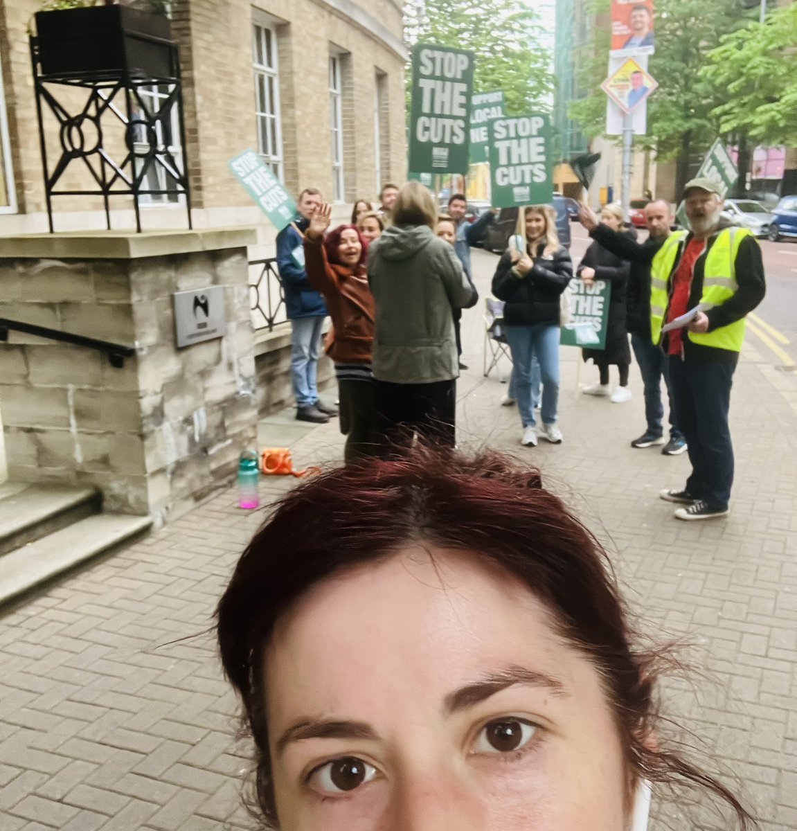 Stop the cuts <a href="/BBCnireland/">BBC Northern Ireland</a> - support for the picket line on this morning’s 🏃🏻‍♀️- enjoying the fact that there’s just dead air on BBC1 as a result too! <a href="/NUJofficial/">NUJ</a>