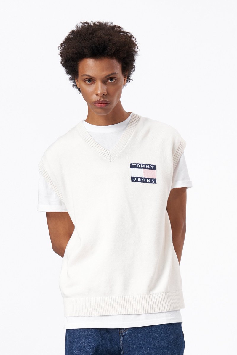 #오천

Tommy jeans 릴렉스 니티드 베스트
가격 148000