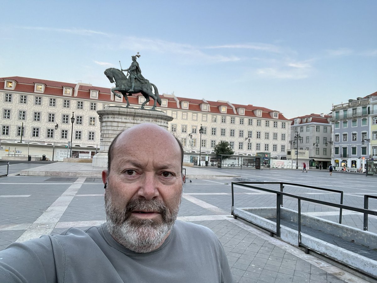 echaillo's tweet photo. Amazing scenario to make some exercise and warm up for #Imexrun next week. @TurismodeLisboa @VisitLisbon #LindaCidade https://t.co/vNKCeKjeV8