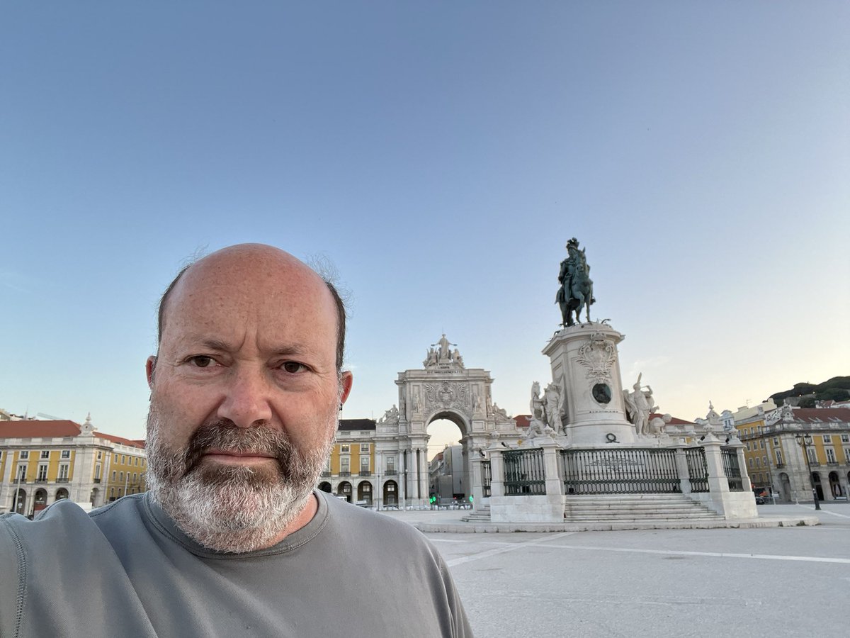 echaillo's tweet photo. Amazing scenario to make some exercise and warm up for #Imexrun next week. @TurismodeLisboa @VisitLisbon #LindaCidade https://t.co/vNKCeKjeV8