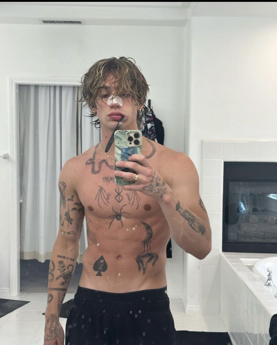 Celebrity Men & onlyfans guys 💯 🇦🇺 on Twitter "Vinnie Hacker"